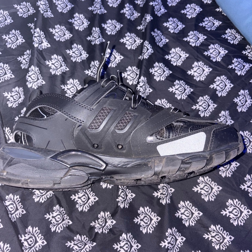 Balenciaga track size 9.5